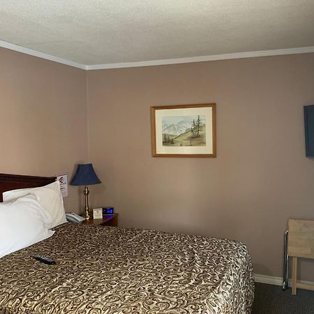 Lucien Motel Whitby Exterior foto