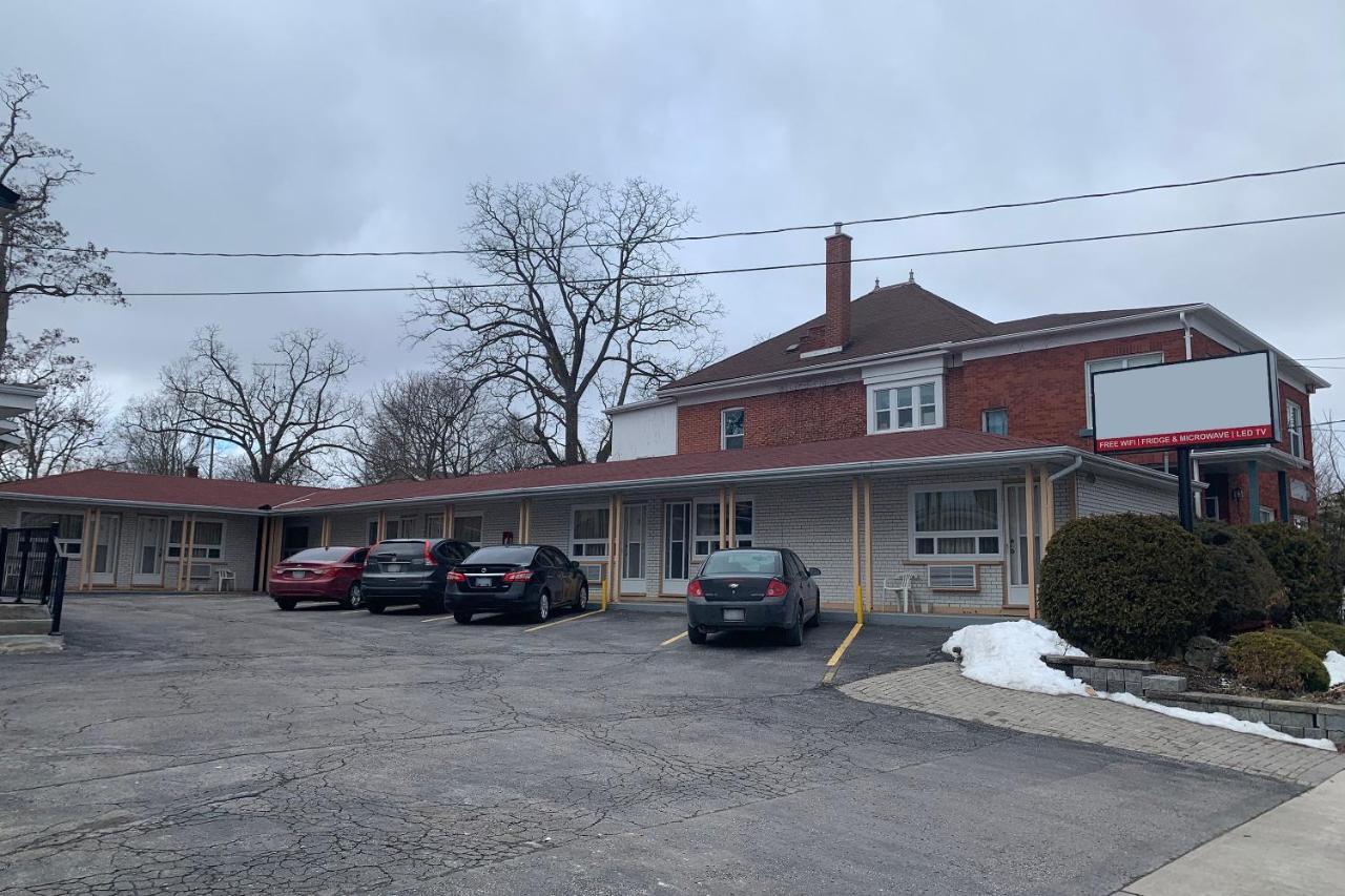 Lucien Motel Whitby Exterior foto